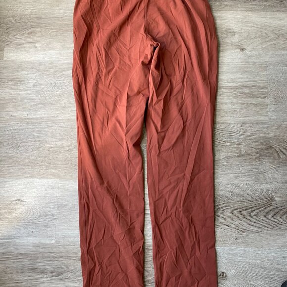 Lululemon On the fly 7/8 length - Picture 3 of 5